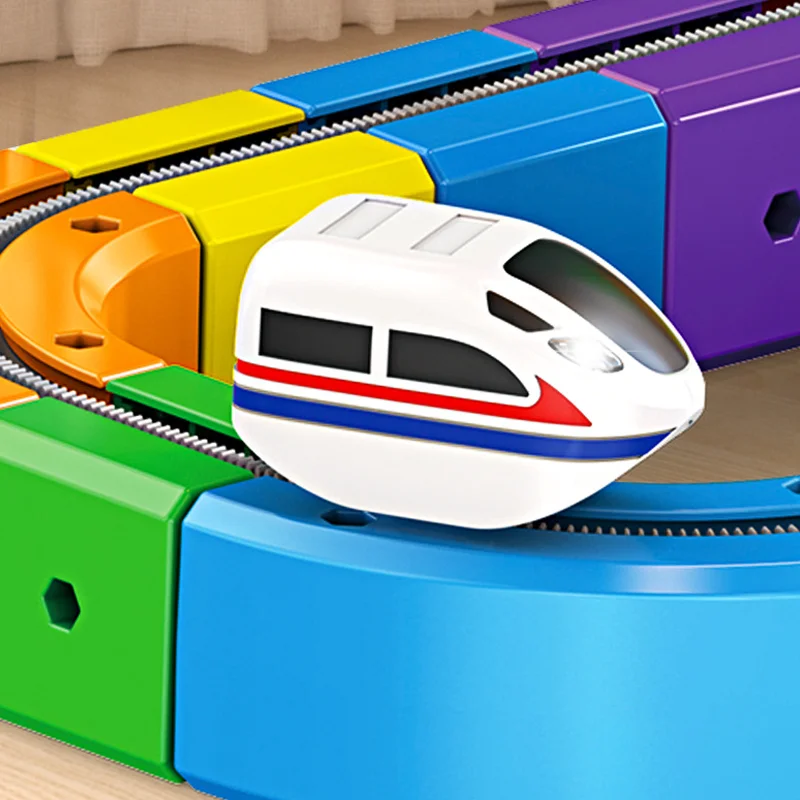 الأطفال ماجيك المسار قطار الكهربائية تجميعها اللبنات المغناطيسي السكك الحديدية سيارة المتاهة ألعاب تعليمية للأطفال هدايا عيد الميلاد