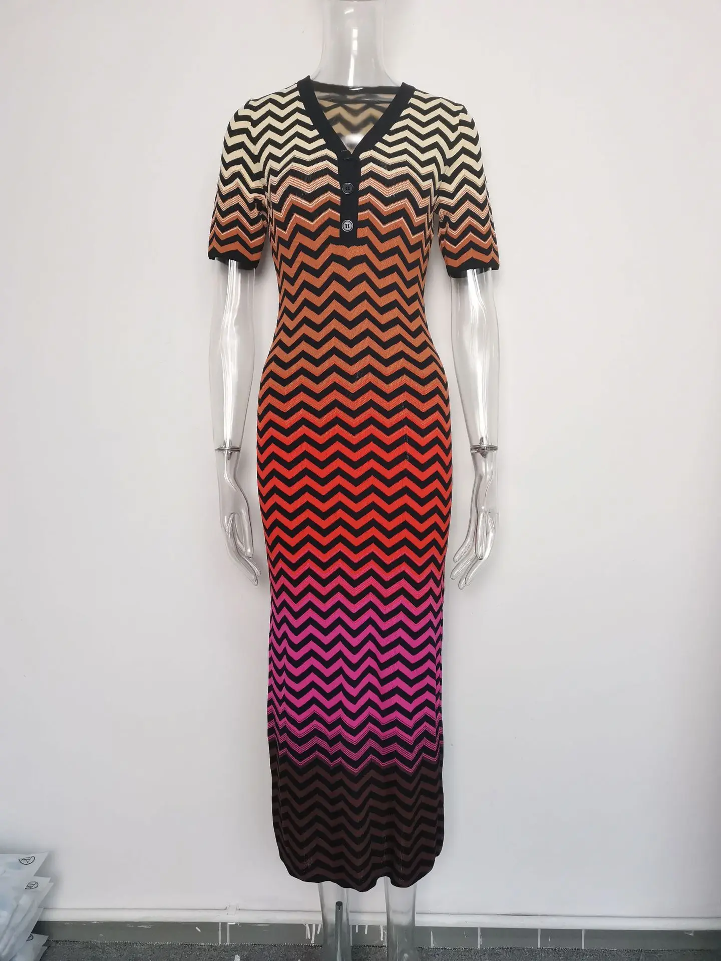 2025 New French Style V-Neck Short Sleeve Dress Gradient Wave Knitted Slimming Elastic Long Elegant Classy Women's Fashion