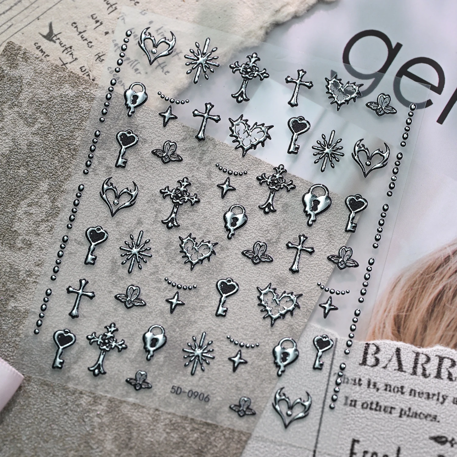 1 Blatt 5D Geprägter Silberner Gotischer Kreuz-Nagelaufkleber Y2K Mond-Sternenlicht Nagelsticker Selbstklebend Premium Salon Nagelslider ^E3 – Detail 3