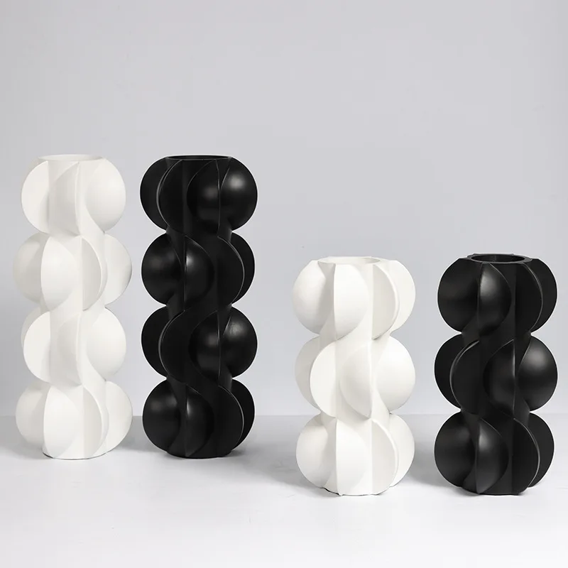 

Black and white geometric spiral vase, modern Nordic style, suitable for home decoration, tabletop, living room, bedroom