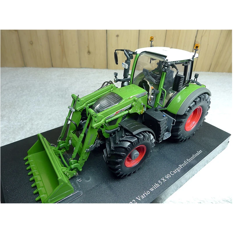 UH Diecast 1:32 Scale Fendt 722 Tractor Forklift Alloy Agricultural Vehicle Model Adult Boy Hobby Collection Gift Display
