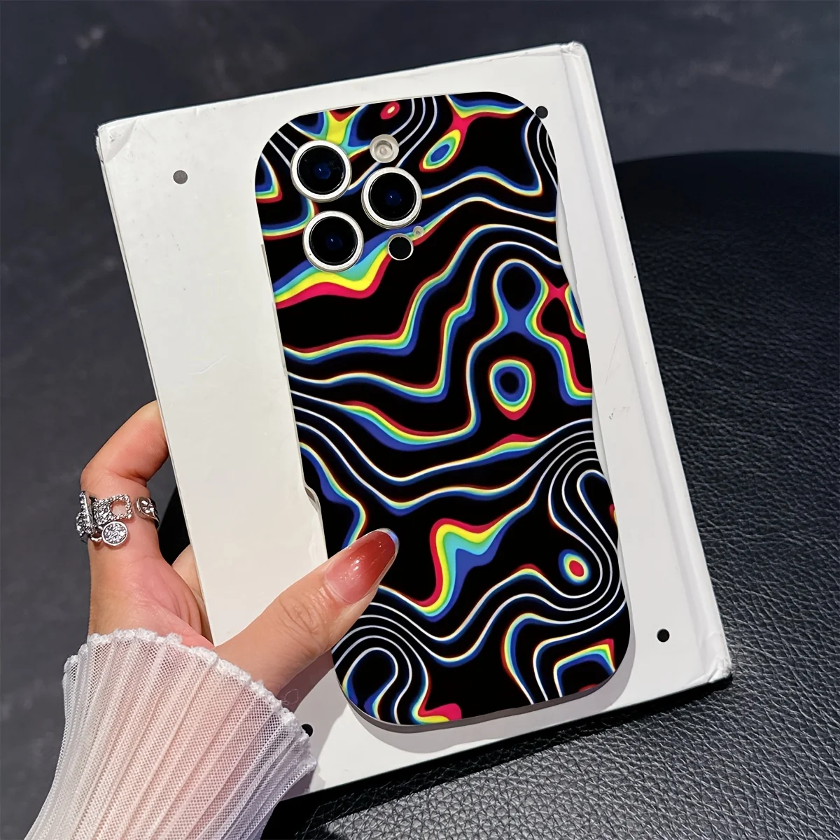 

Fashionable psychedelic ripple pattern TPU phone case, suitable for iPhone 17, 16, 15, 14, 13, 12, 11, etc.