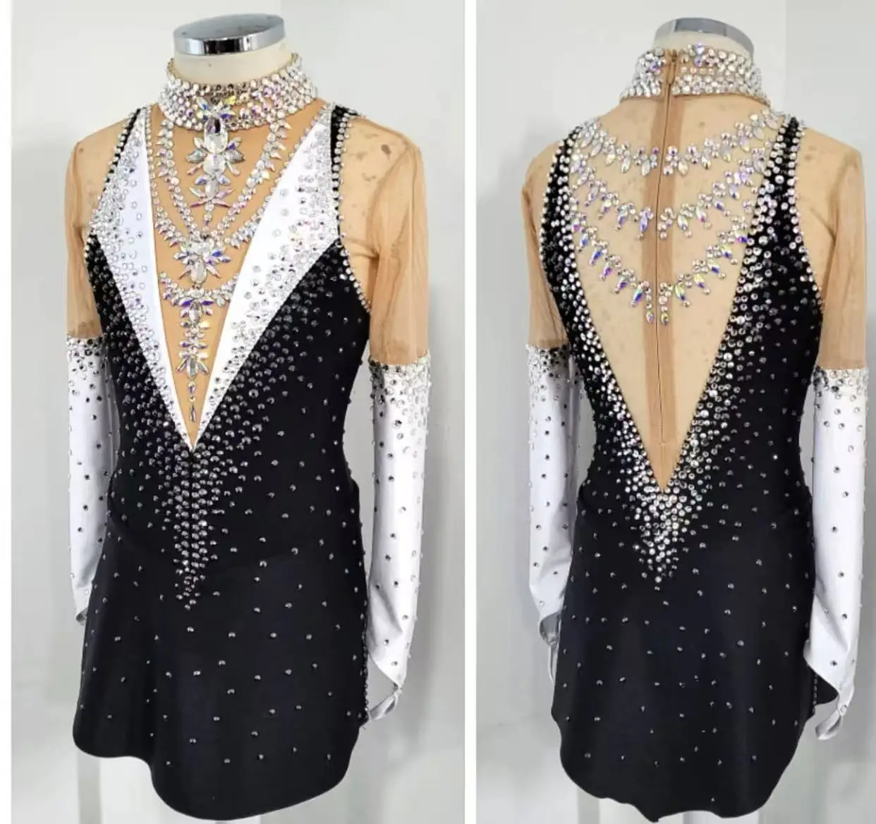 

Figure skating suit - Customizable