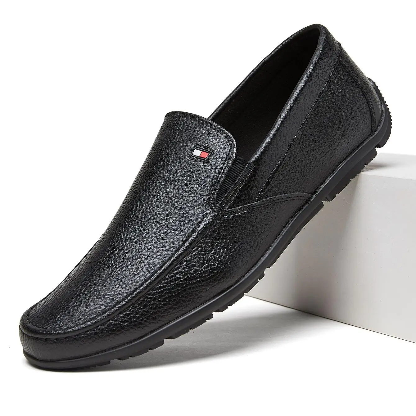 

Men's Leather Slip-On Loafers Comfortable Casual Shoes Breathable Durable Lightweight Footwear For Daily Business Office Wear