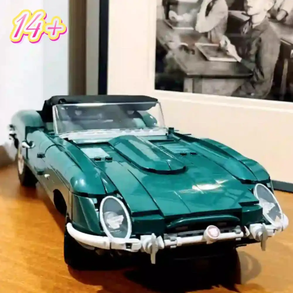 Hot Deals 1673pcs Vintage British Green Sports Car Technical Building Bricks 3D Display Model MOC Birthday Gift Sets New Arrival