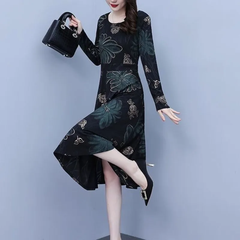 Long Sleeved 2023 Autumn and Winter Women's Pullover Round Neck New Patchwork Pockets Fashionable and Noble Style Printed Dress