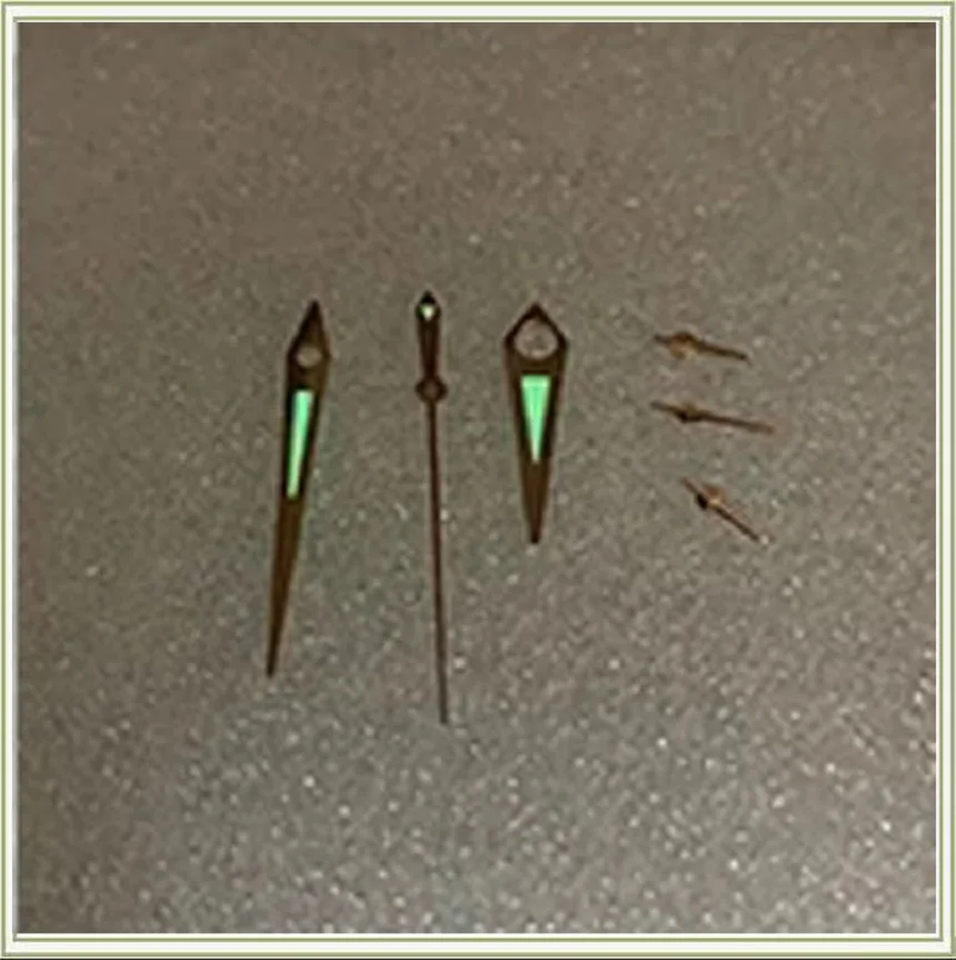 新しいt035.4シリーズは、7750の移動ポインター、時間分の手、6本の針、小さな2番目のハンド025に適しています