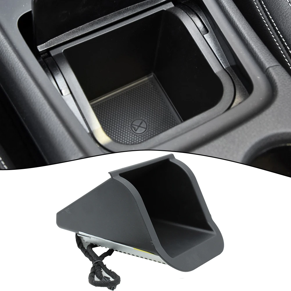 

10W 1.5A Wireless Charger Fast Charging Pad For CLA-class C117 2013-2018 5V/9V Front Center Console Charging