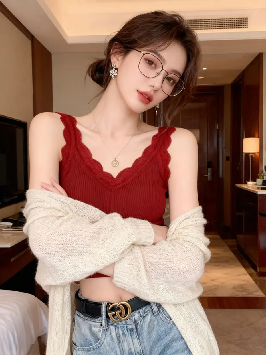 Red Lace Thermal Camisole Women's Winter Inner Wear with Chest Pad One-Piece Fleece-Lined Top Beautiful Back Intimate Wear