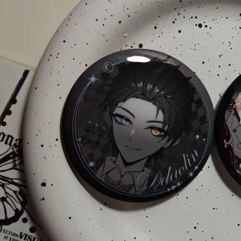 Reflective Film Round Tinplate Badge Fashion Couple Cartoon Lapel Pin Itabag Bag Decor Collectible Jewelry Gift