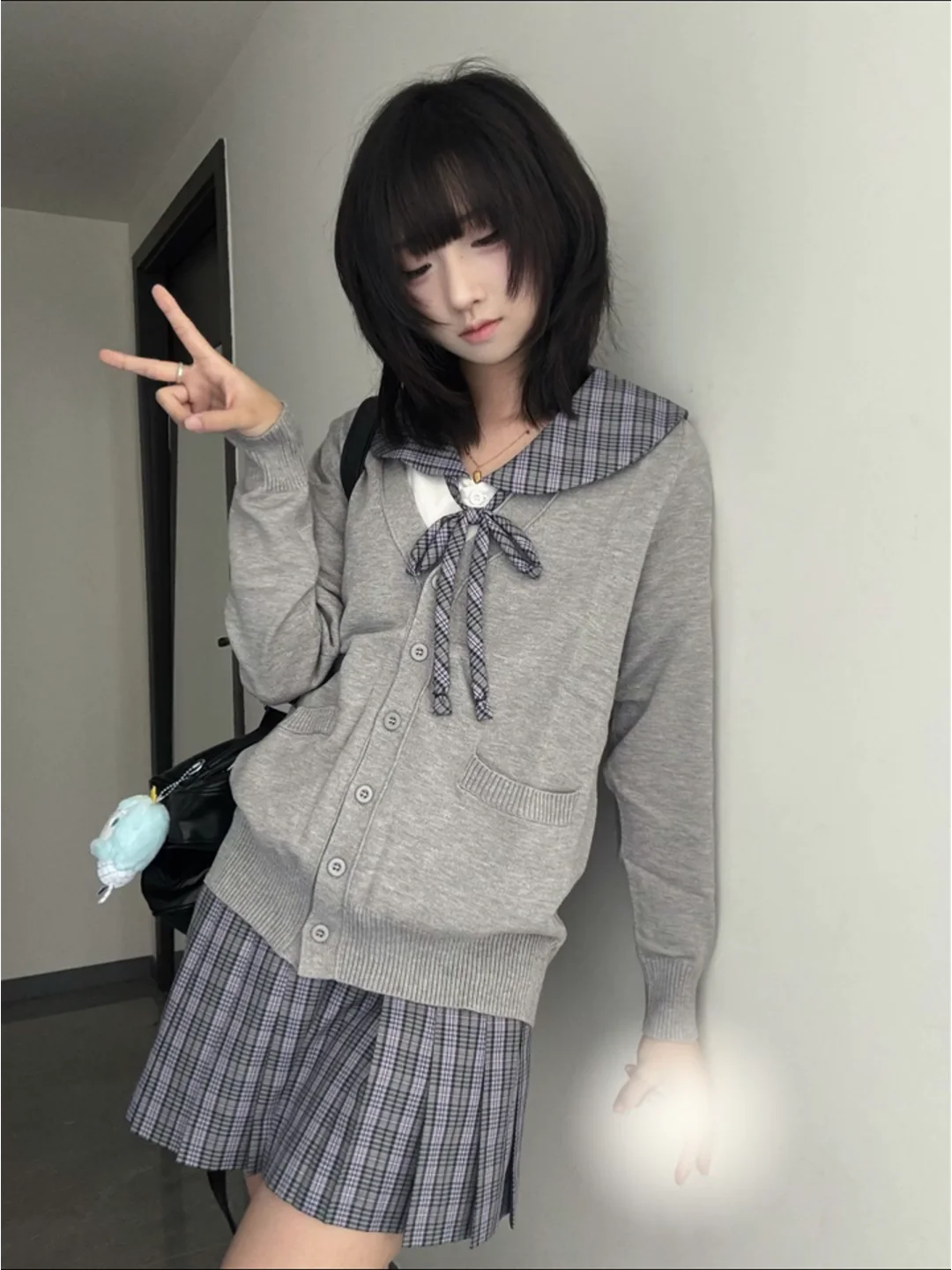 Light Ey Knitted Ca… - image