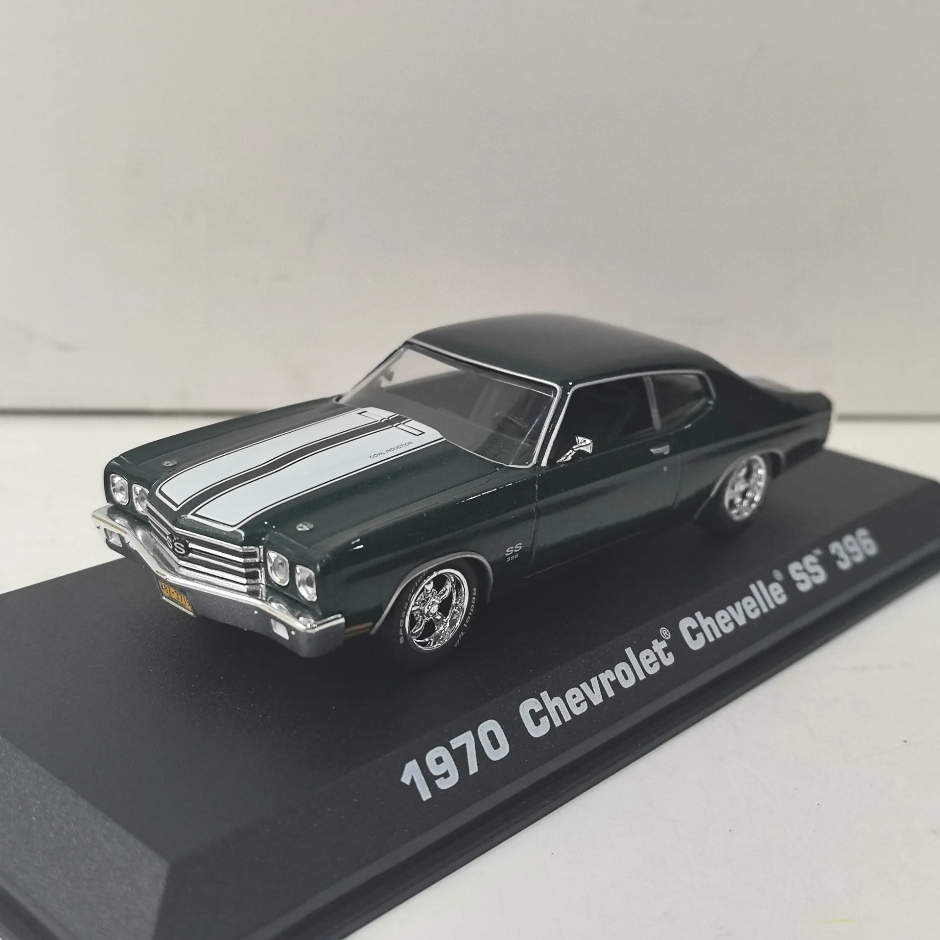 

Diecast Green 1/43 Scale Chevrolet Chevelle Ss 396 Chevrolet Alloy Car Model Collectible Toy Gift Souvenir Display Ornament