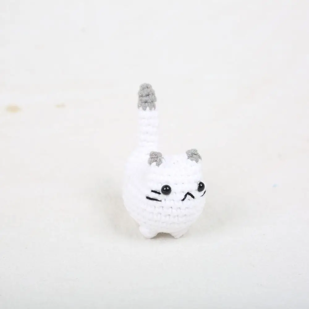 Cute Cartoon Crochet Kitten Keyrings Multi-color Handmaking Knitted Cat Keychain Mini Cat Crochet Keychain Gift