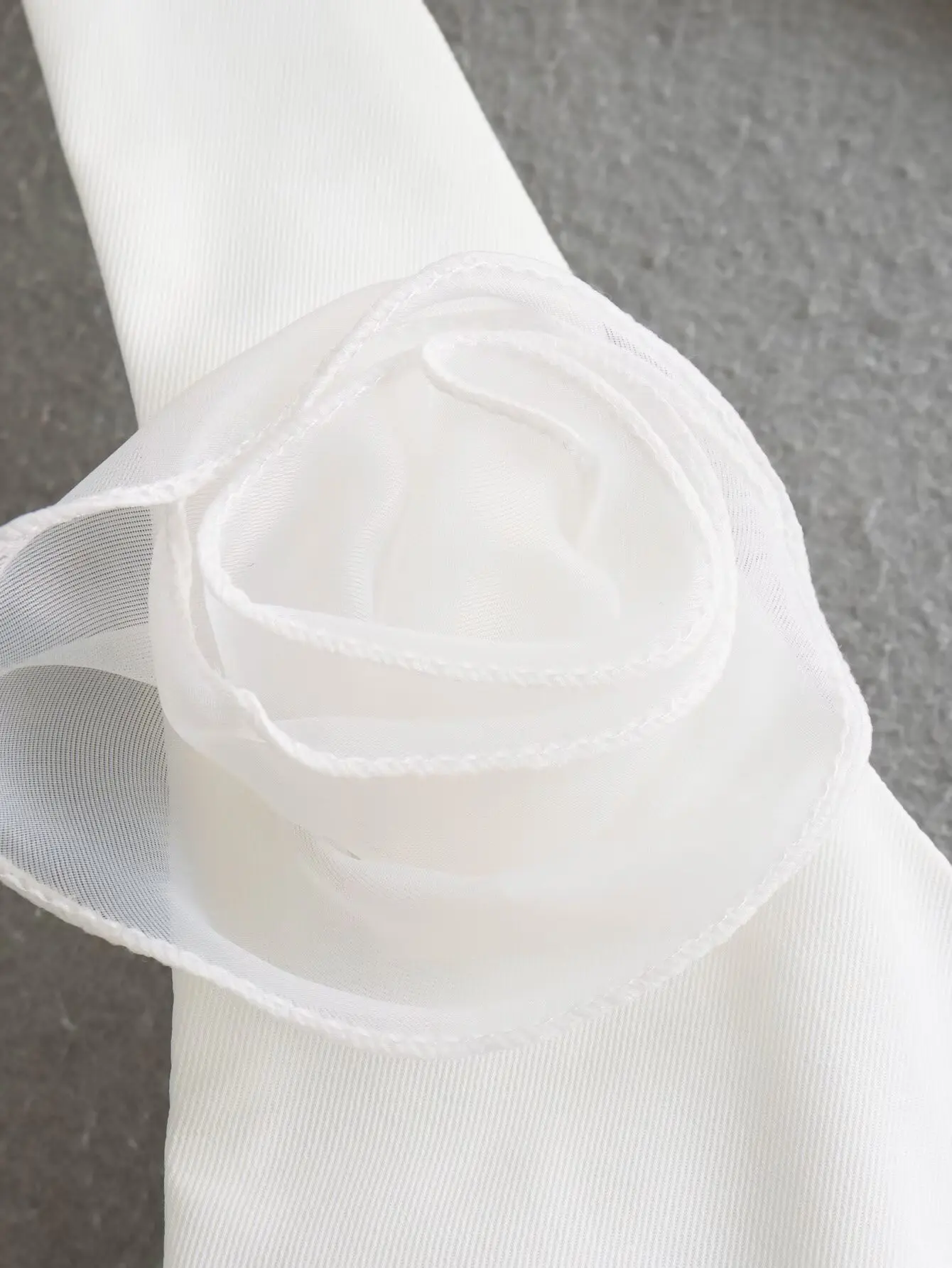 سترة طويلة الصدر واحدة للنساء ، سترة بيضاء الرسن للسيدات ، قمم المحاصيل بلا أكمام ، تصميم زهرة عصرية ، CT4438 #6