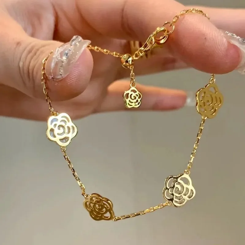 

Vintage light luxury glossy hollowed out camellia necklace bracelet suitable for daily flower jewelry sets accessories elegant