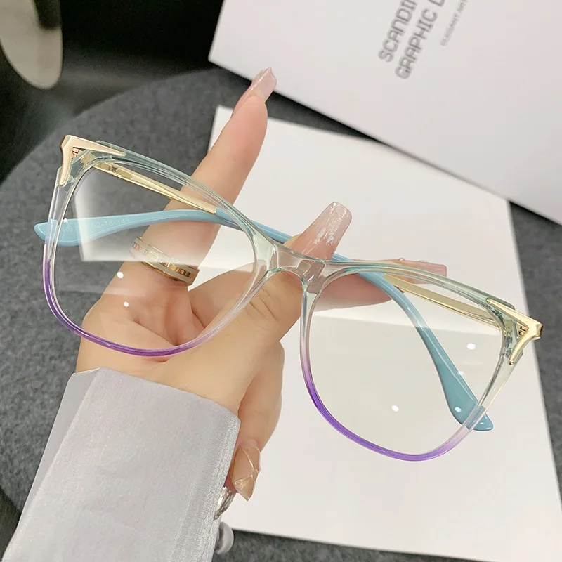 Retro Cat Eye Anti-Blaulicht-Brille für Damen, Brille mit großem Rahmen, flache Lichtbrille, Outdoor-Reisedekorationsbrille