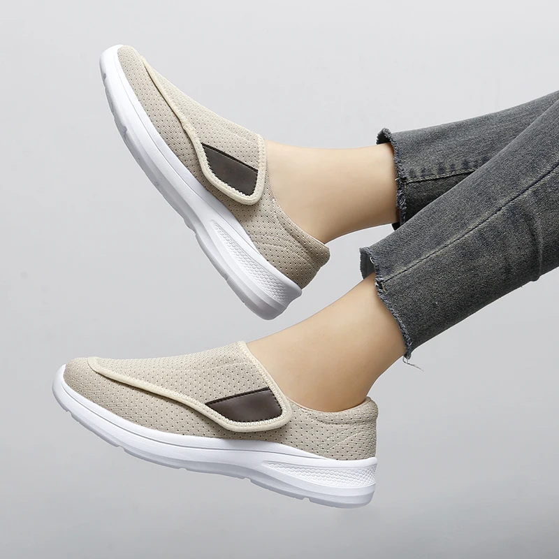 2026 Summer Neutral Walking Shoes Anti Slip And Wear-Resistant Sports Shoes Nylon Hook Ring Adjustable Upper Casual Shoes