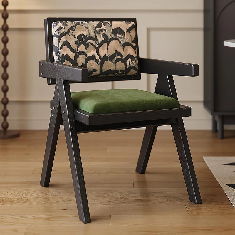 

Retro Designed Dining Chairs Fancy Italian Elegant Velvet Hotel Accent Stools Nordic Modern Luxury Silla Comedor Home Furniture