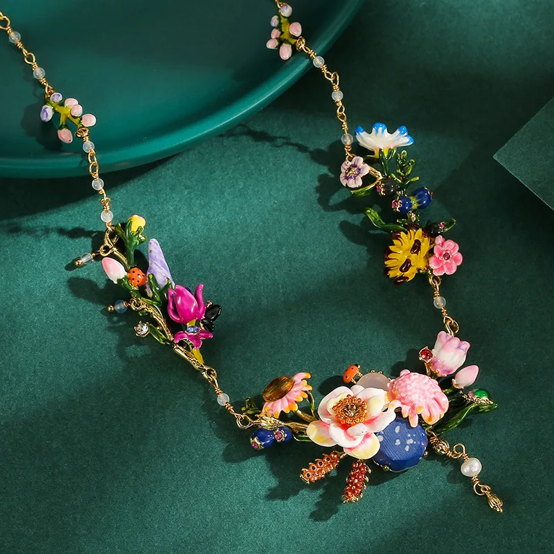 Nieuwe Trend Deluxe Grote Sieraden Franse Stijl Sfeer Tuin Serie Verscheidenheid Bloemen Choker Lieveheersbeestje Vlinder Charmes Luxe Ketting