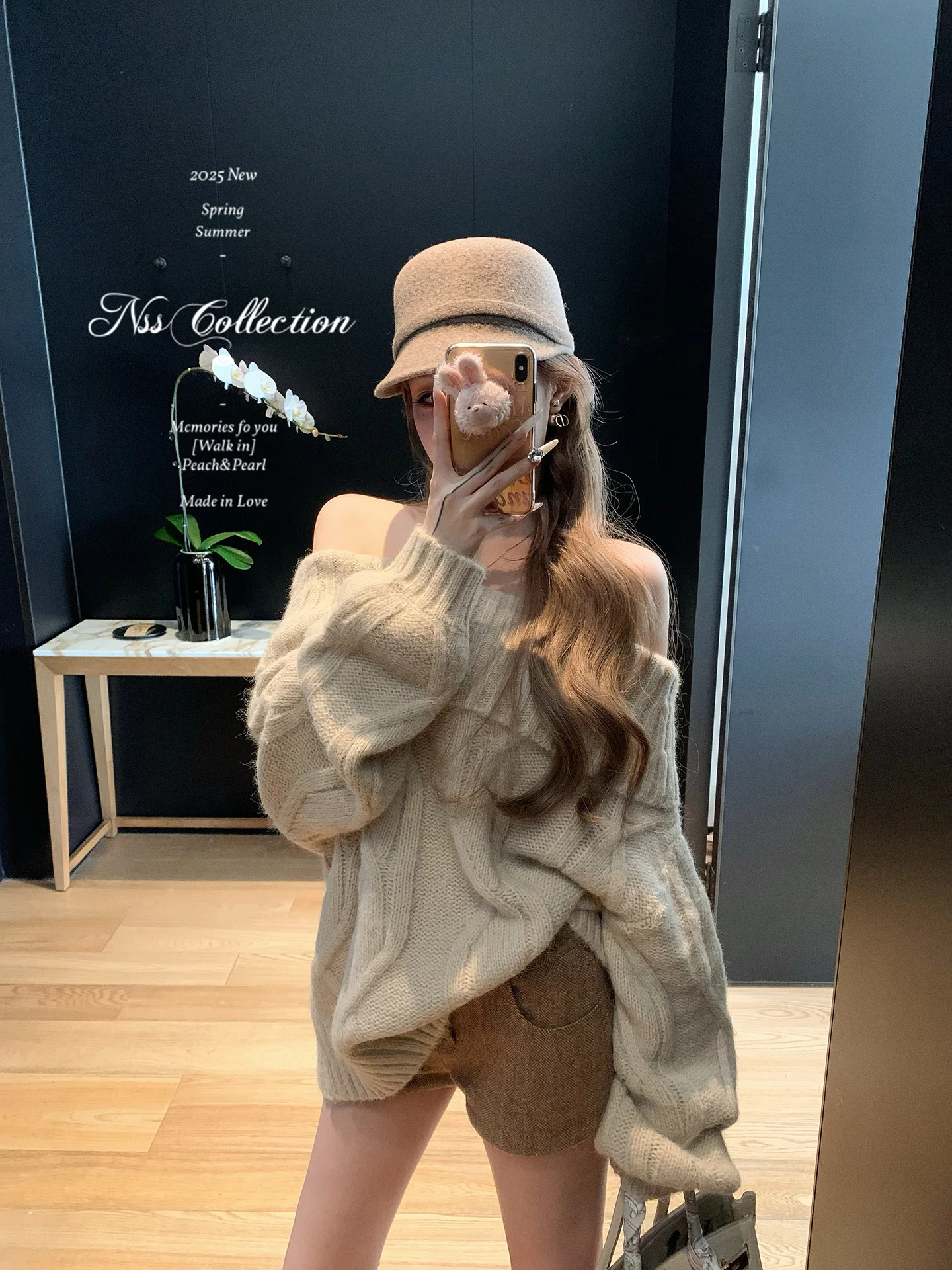 

Коллекция Nss: Универсальный вязаный свитер на раннюю весну с узлом на одном плече, свободного кроя, с длинными рукавами, для повседневной носки.