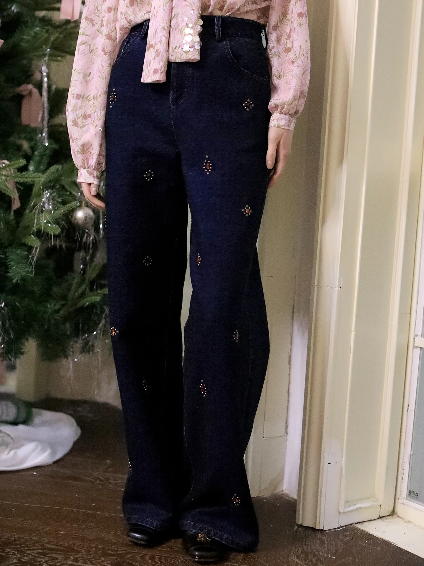 

Limited Edition Handmade Rivet n Sle Super Fit Denim Jeans Raynag Original Design Ladies Cotton Floral Print Pants