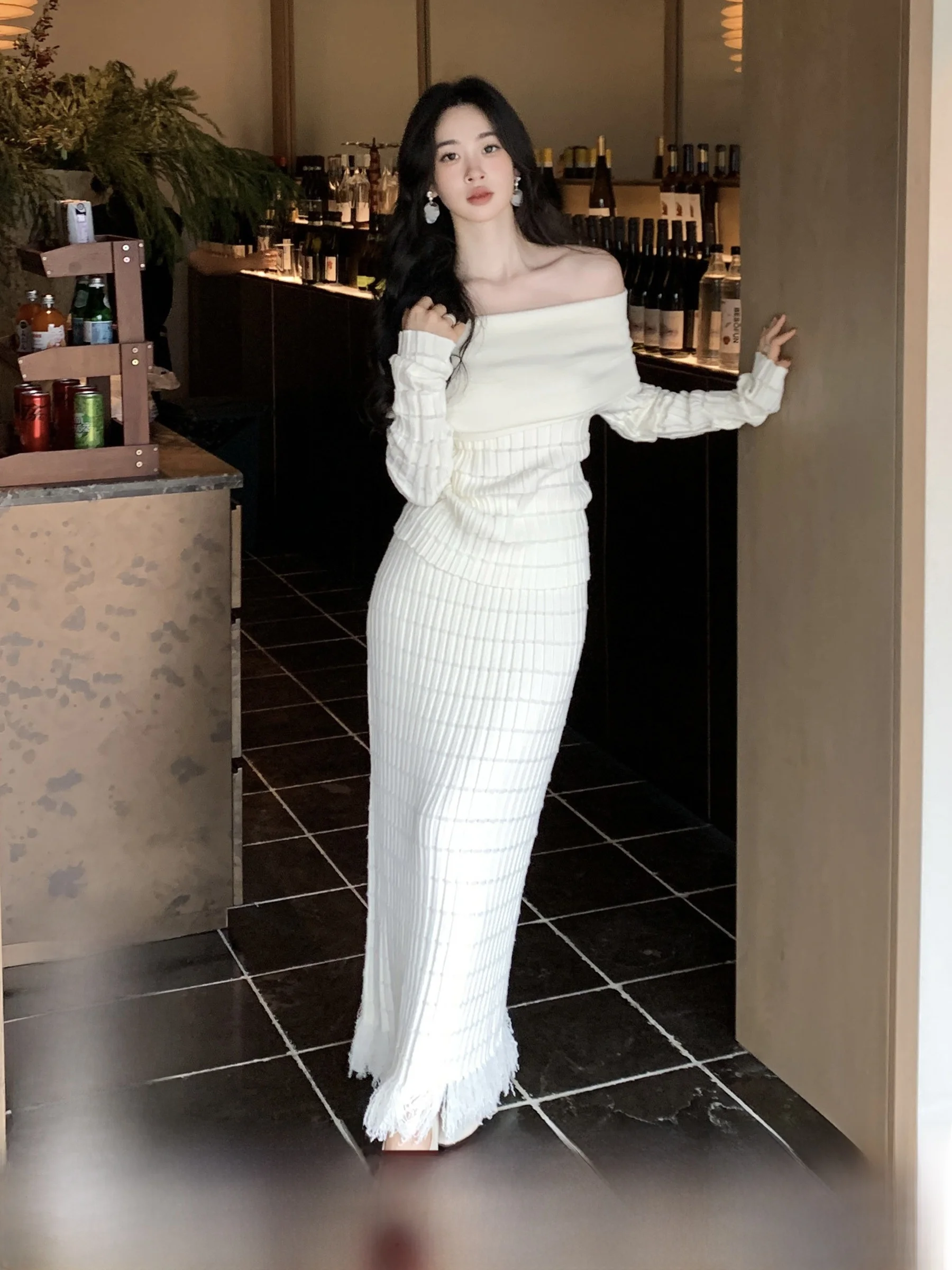 

Платье с высокой талией и бахромой, на одно плечо, повседневное, с длинным рукавом, вязаное, А-силуэта, для свиданий, подходит для женщин