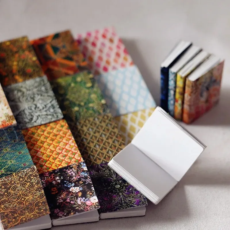 4 Pieces Mini Simulation Notebook Color Book 1:12 Dollhouse Study Room Scene Shooting Mini Props