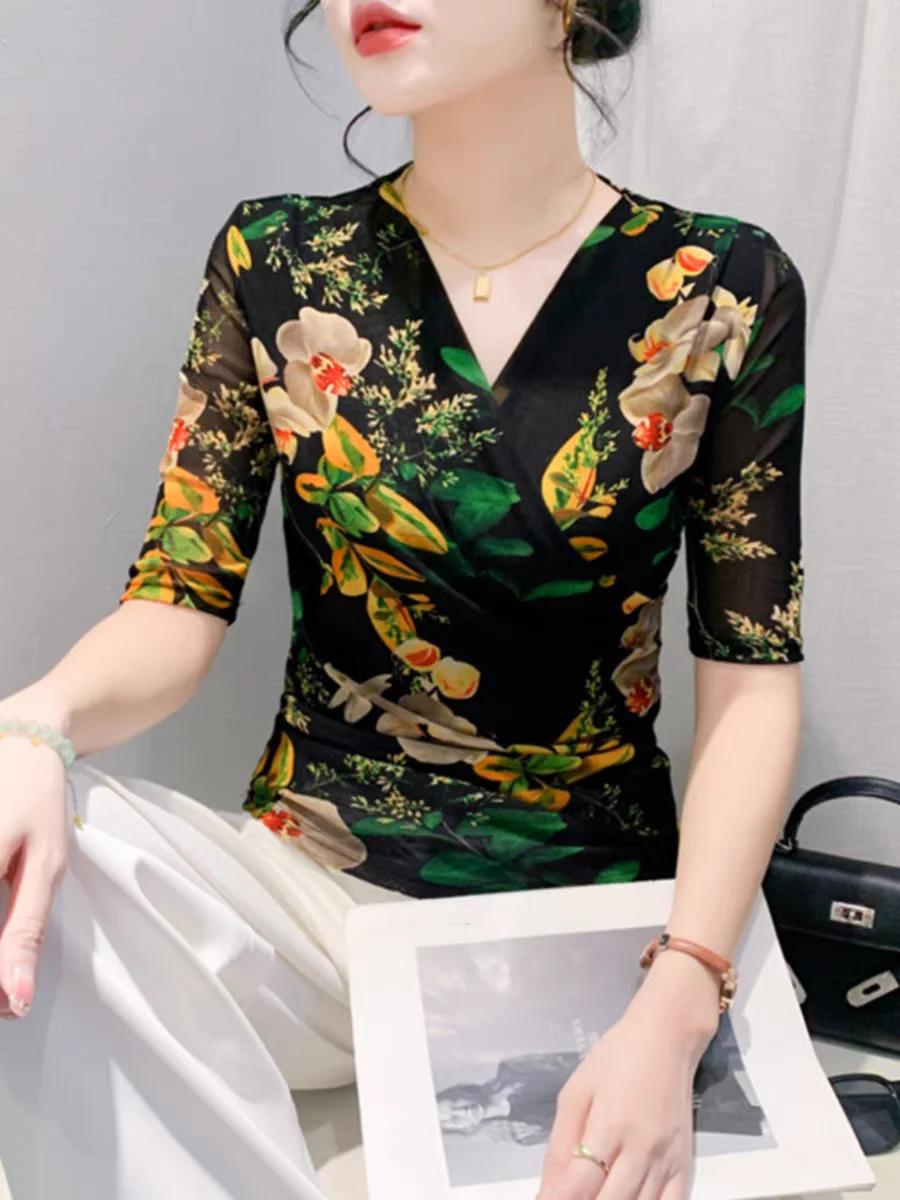 Summer New Mesh Printed Bottoming T Shirt Casual T-shirt Women Half Sleeve Deep V-Neck Tops Female Basic Tshirts