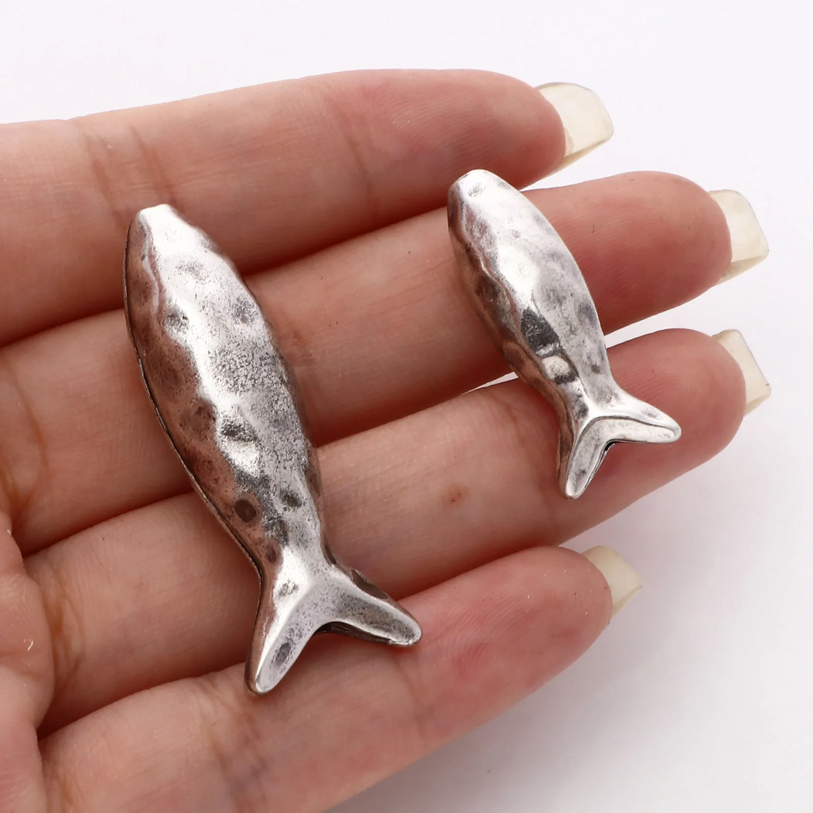 2PCs Ocean Jewelry Spacer Beads Antique Silver Color Fish Animal Metal Beads DIY Making Necklace Earrings Vintage Jewelry Gifts