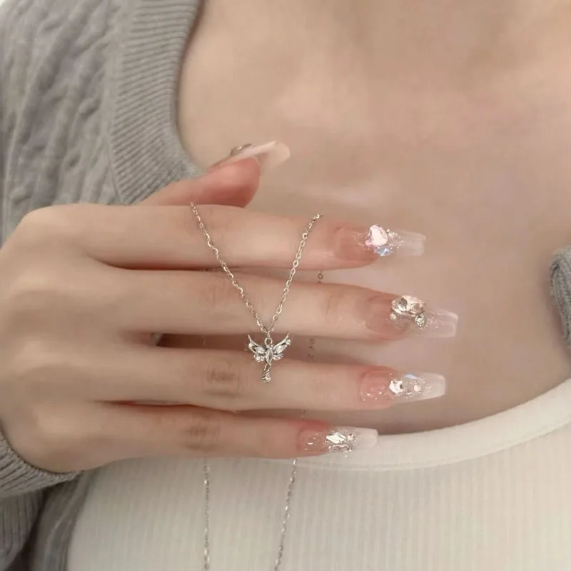 Angel Wings Rhinestone Pendant Necklace for Women Minimalist Clavicle Chain Gift for Girlfriend Delicate Jewelry Accessory