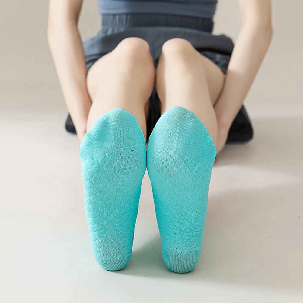 

Running Fashion Sports Socks Breathable Soft Sports Short Socks Thickened Sweat Absorption Long Socks Women