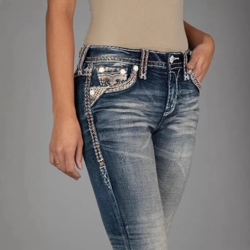 

Американские винтажные джинсы из выстиранного денима для женщин, модель Y2K, с низкой посадкой, расклешенные, с вышитыми карманами, облегающие, модные брюки