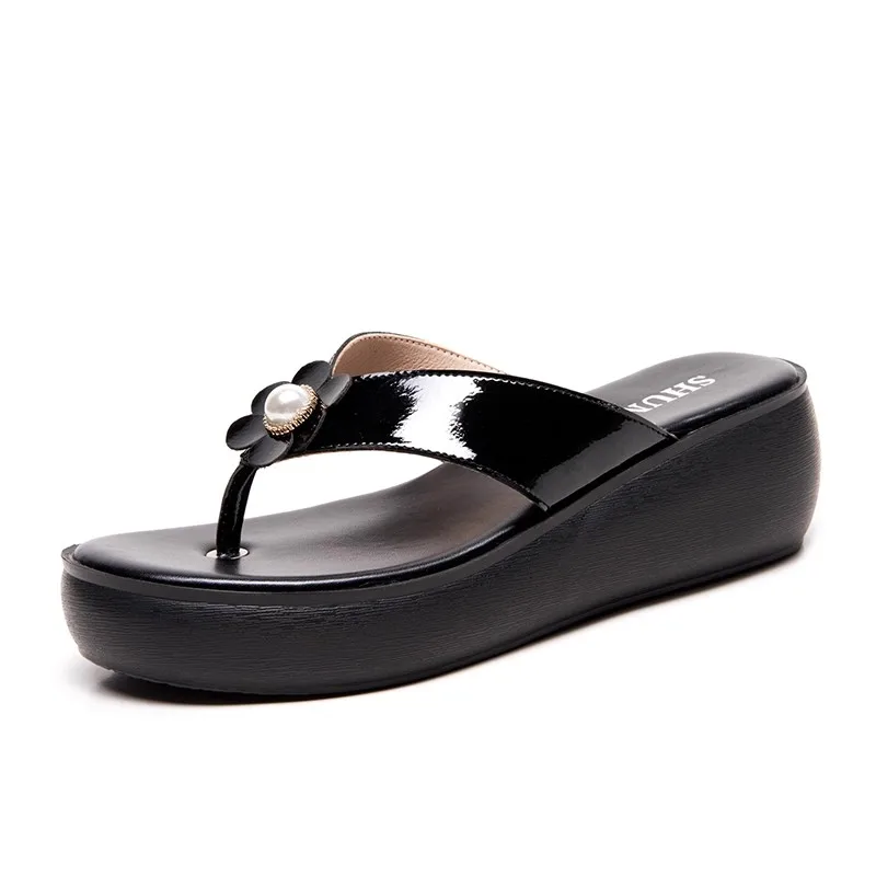 GKTINOO براءات الاختراع والجلود الوجه يتخبط للنساء صيف 2025 جديد المألوف المرأة الصنادل ملابس خارجية أسافين منصة نعال شاطئ