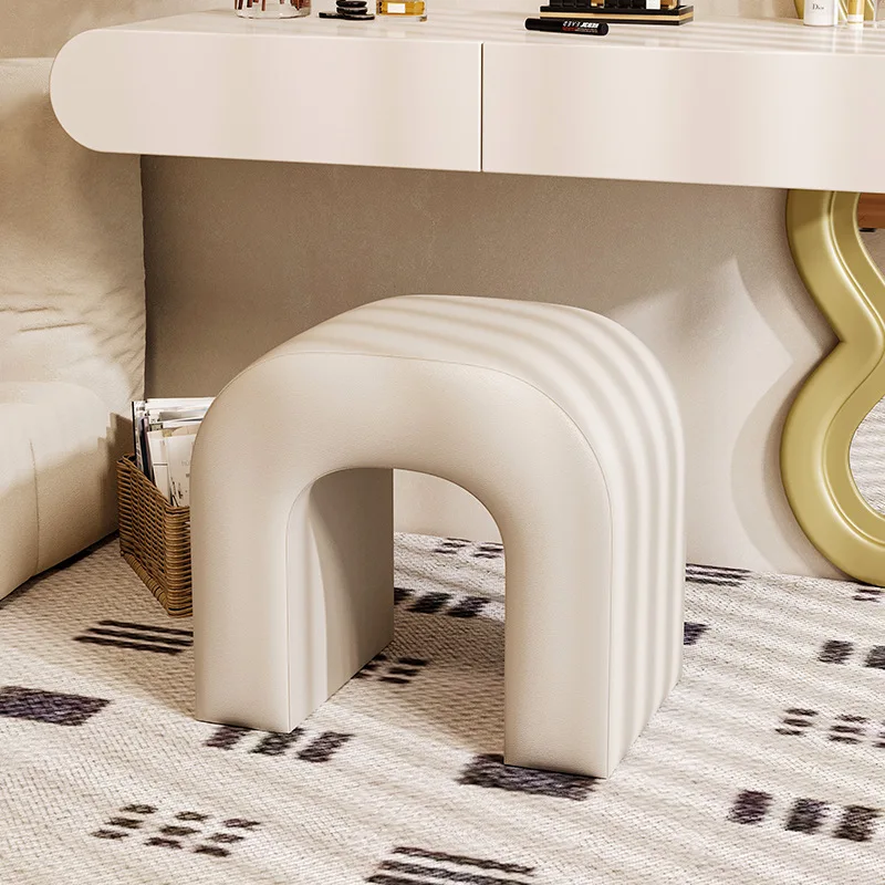 

Cream wind makeup stool light luxury high sense master bedroom dresser small chair girls bedroom cloakroom stool minimalist