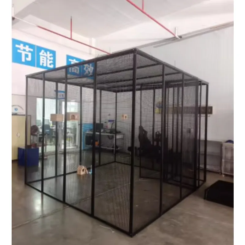 Large Shaped Bird Pen Outdoor Pet House Waterproof Bird House Weatherproof Roofed Metal Birdhouse  Customization With Wire Mesh