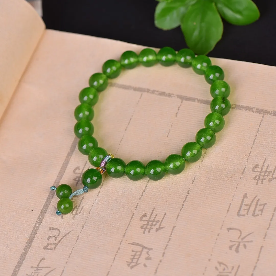 

Quartzite natural fashion bracelet, spinach green men and women with the same style, send friends versatile