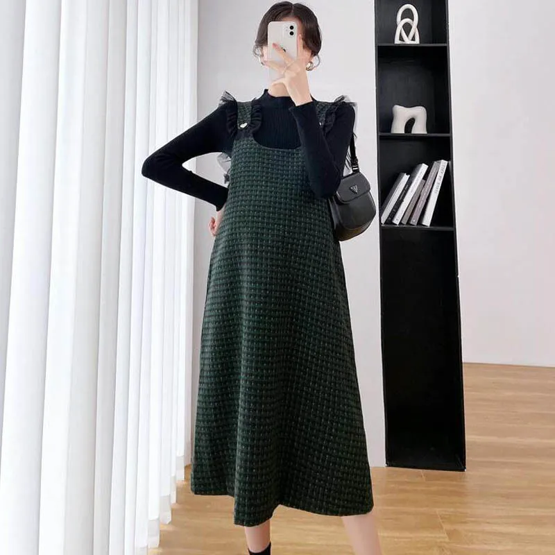 

Advanced Elegant Woolen Maternity Strap Dress Sets Round Neck Slim Fit Warm Pregnant's Dresses Gentle Classic Gravida Clothing