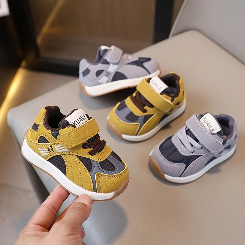 

Детская повседневная спортивная обувь, новинка 2023 года, детская обувь на плоской подошве, детская нескользящая удобная обувь в стиле ретро для бега на открытом воздухе, универсальная школьная обувь для девочек