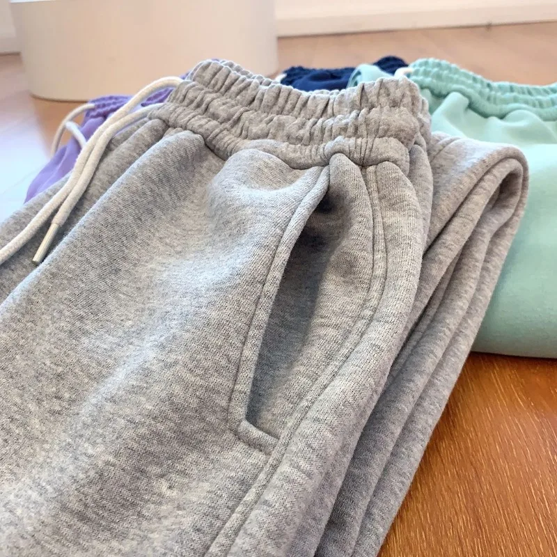 معكرون اللون الخريف والشتاء الإناث زوجين سميكة المخملية الدافئة عارضة السراويل حزام الخصر عارضة