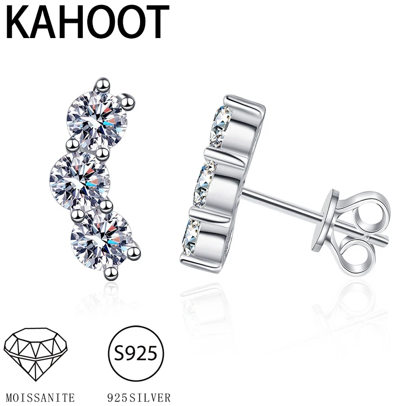 

S925 silver moissanite earrings smile style, fashionable and simple design, suitable for daily wear, as a gift to friends