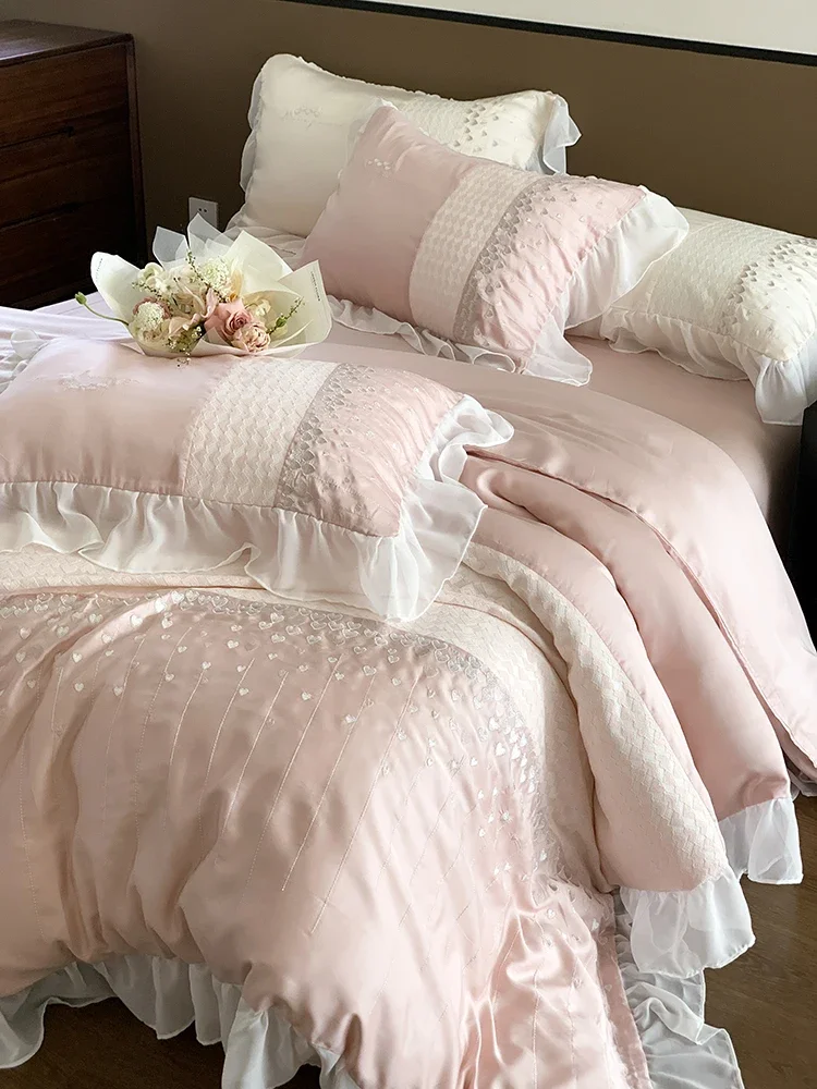 

French princess style 80 Lenzing Tencel four-piece set ice silk love embroidery quilt cover silky slippery nude bed