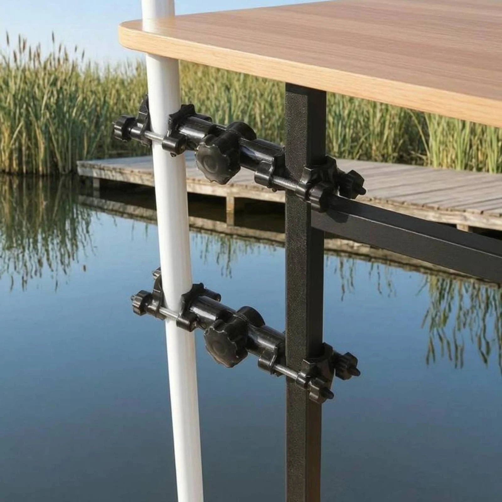 

2 Pieces Rotating Umbrella Clamp Black Vehicle Umbrella Support Clamp Mounting Hardware Easy to Install Space-Saving