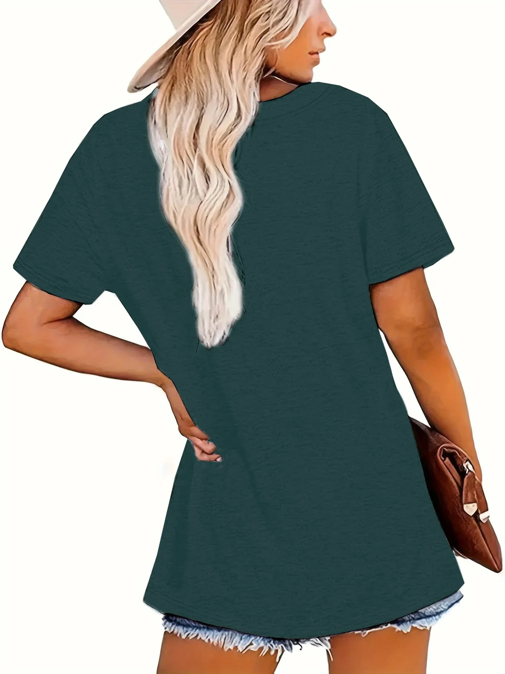 2024 New Plus Size  Green T-shirt Love Women Summer Casual Loose Comfortable Top  Women\'s plus size   plus size clothing