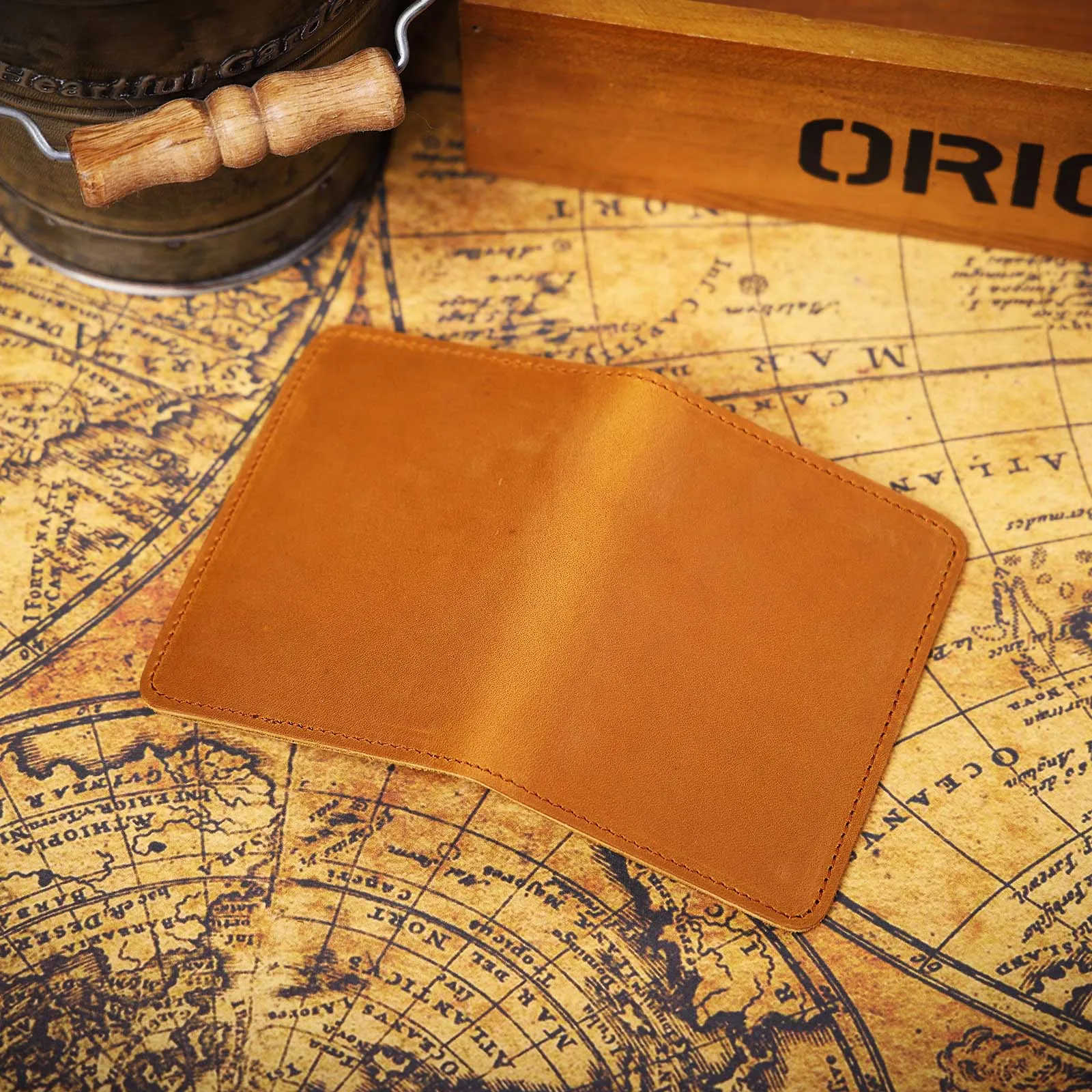 Echtleder-Kartenetui, einfache Mini-Geldbörse von Crzay House Leather, perfekt zum Tragen von Bargeld und Karten – Detail 18
