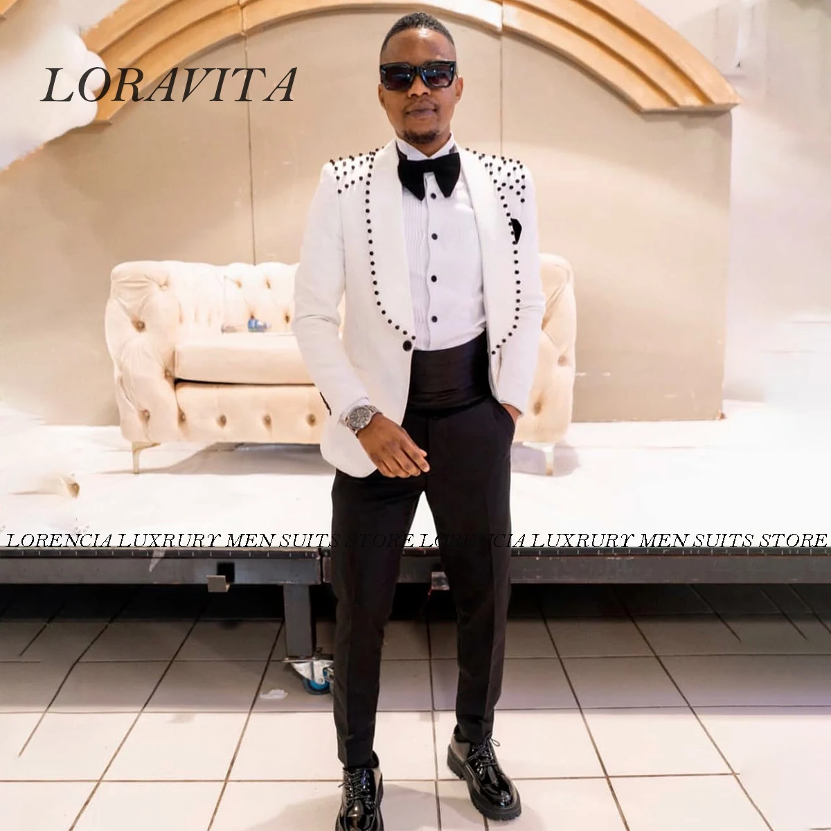 

Fashion Customized Jacquard Men Suits Luxury Beaded Crystal Groom Tuxedo 2 Pieces Wedding Bridegroom Blazers Male Homme Marrige