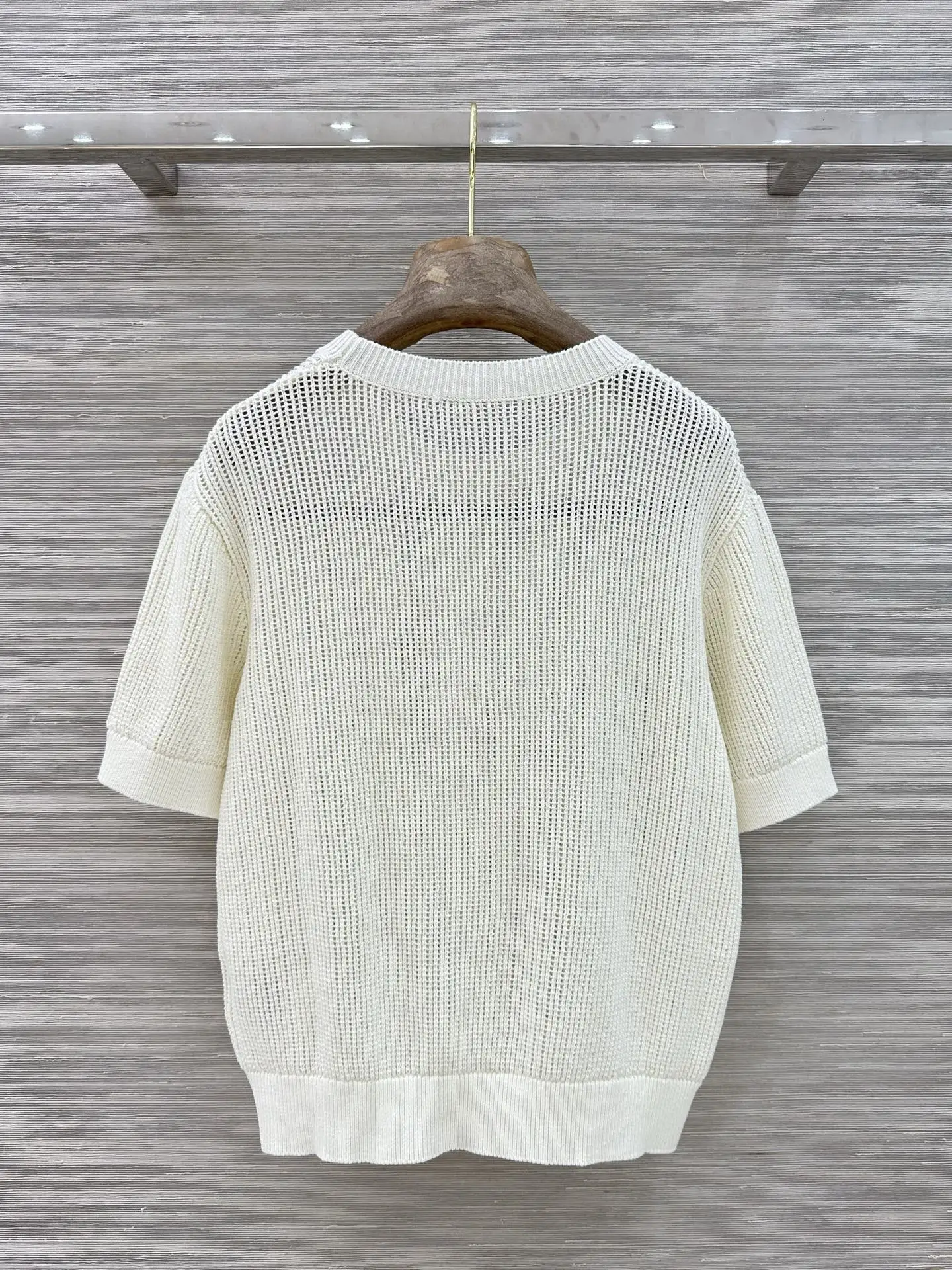 New knitted short-sleeved shirt for spring and summer 2026