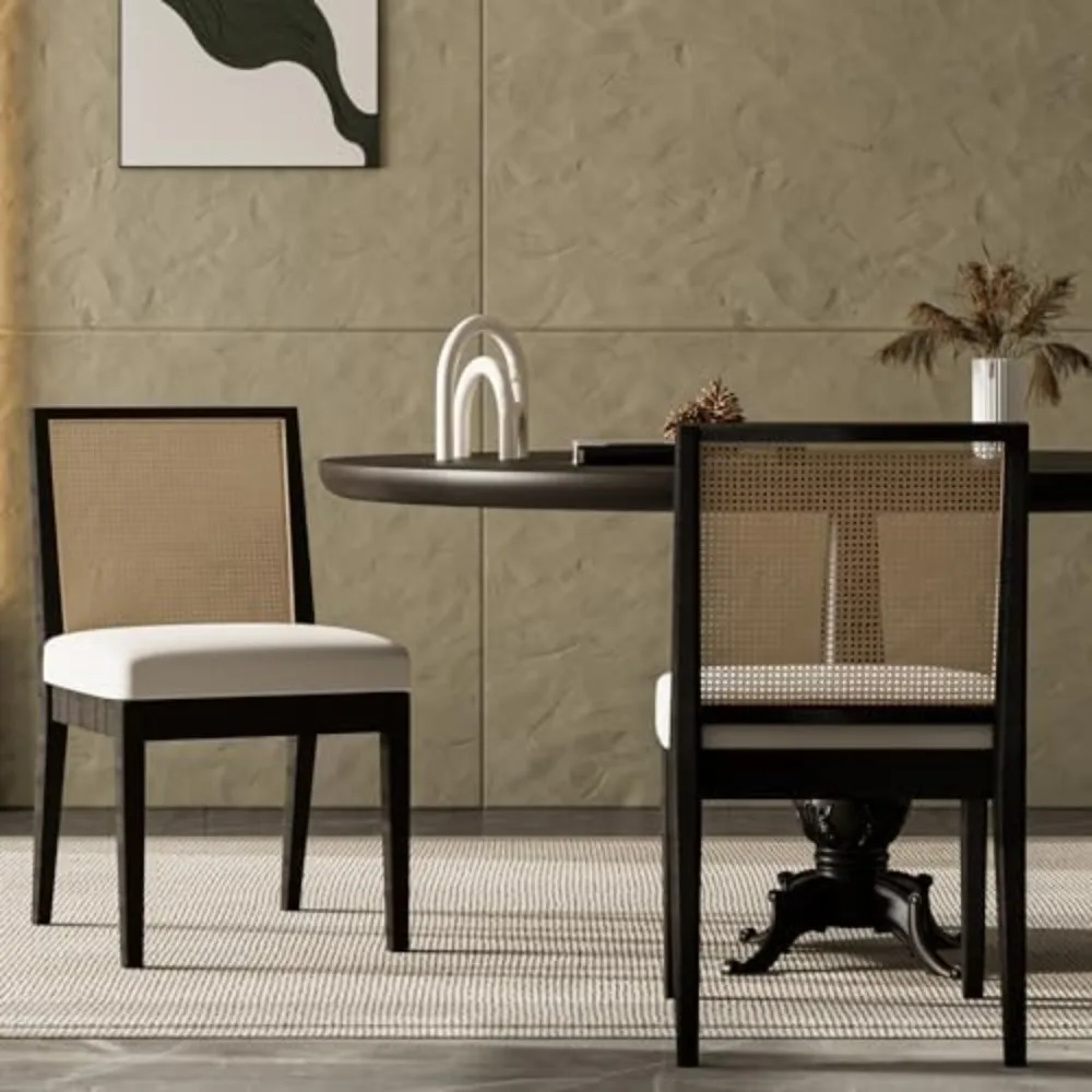 زوج من كراسي تناول الطعام في مزرعة الروطان مع ظهر قصب ومقاعد منجدة لتناول الطعام بشكل مريح #5