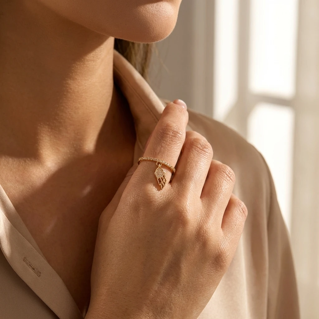 

Boho Feather Dangle Brass Ring for Women Dainty Sparkling Zirconia Charm Finger Jewelry Minimalist Free Spirit Daily Accessories