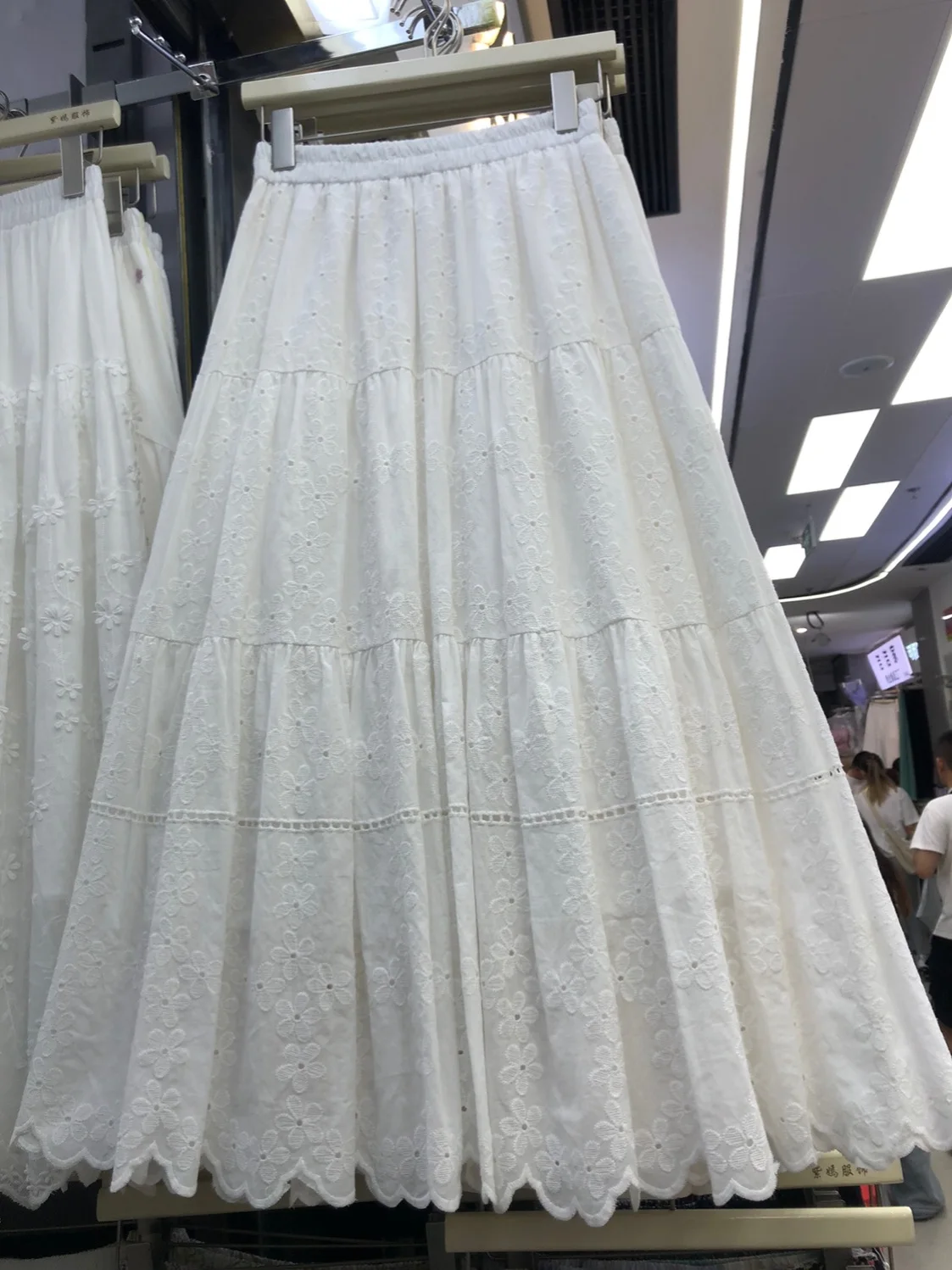 

Retro Milk Apricot Color Embroidered Lace A-Line Midi Skirt Women Summer Sweet Hollow out Flower Lace f-length Skirts
