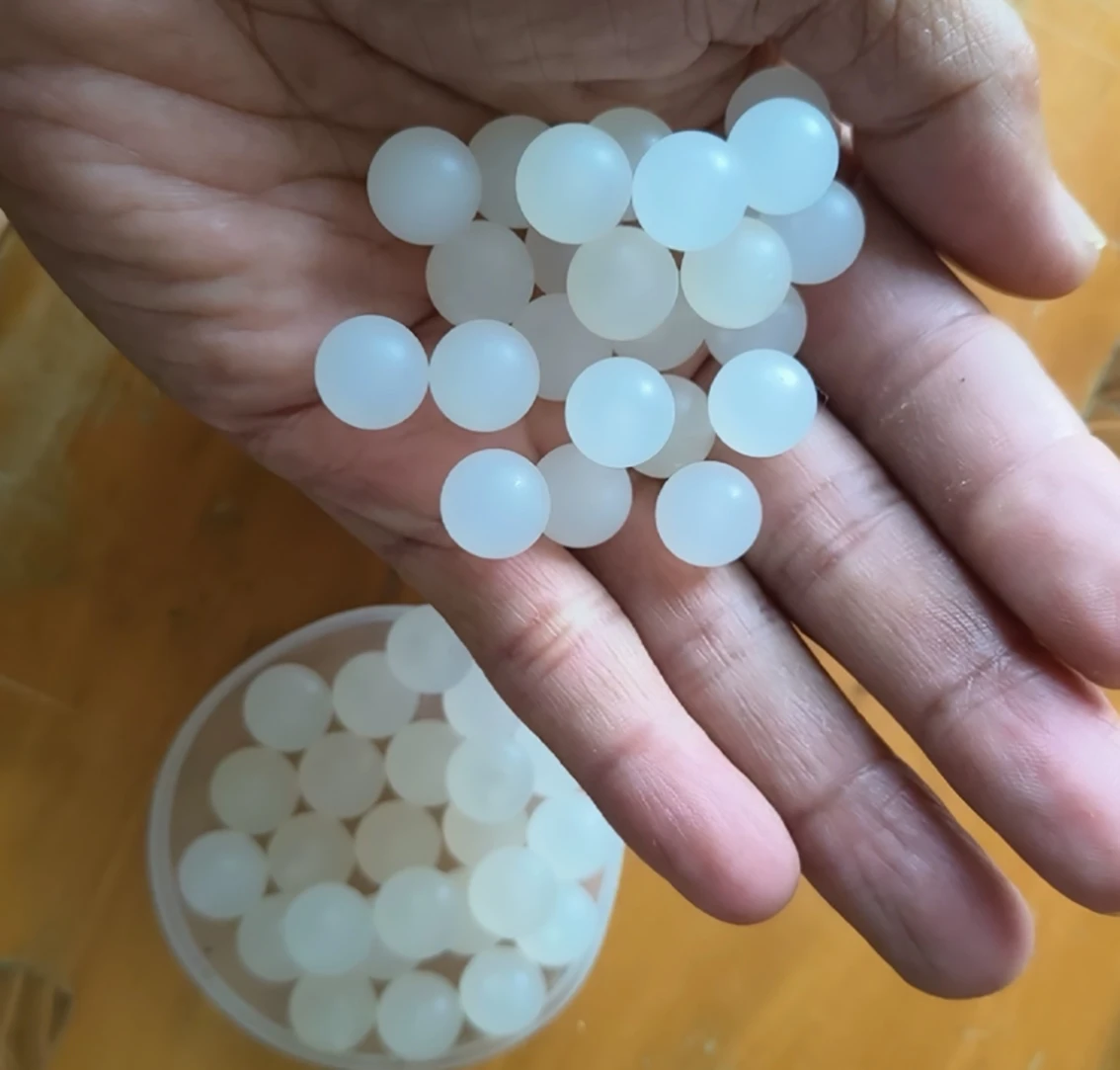 20-40pcs-40mm-customized-white-solid-pom-ball-bead-plastic-polyformaldehyde-smooth-ball